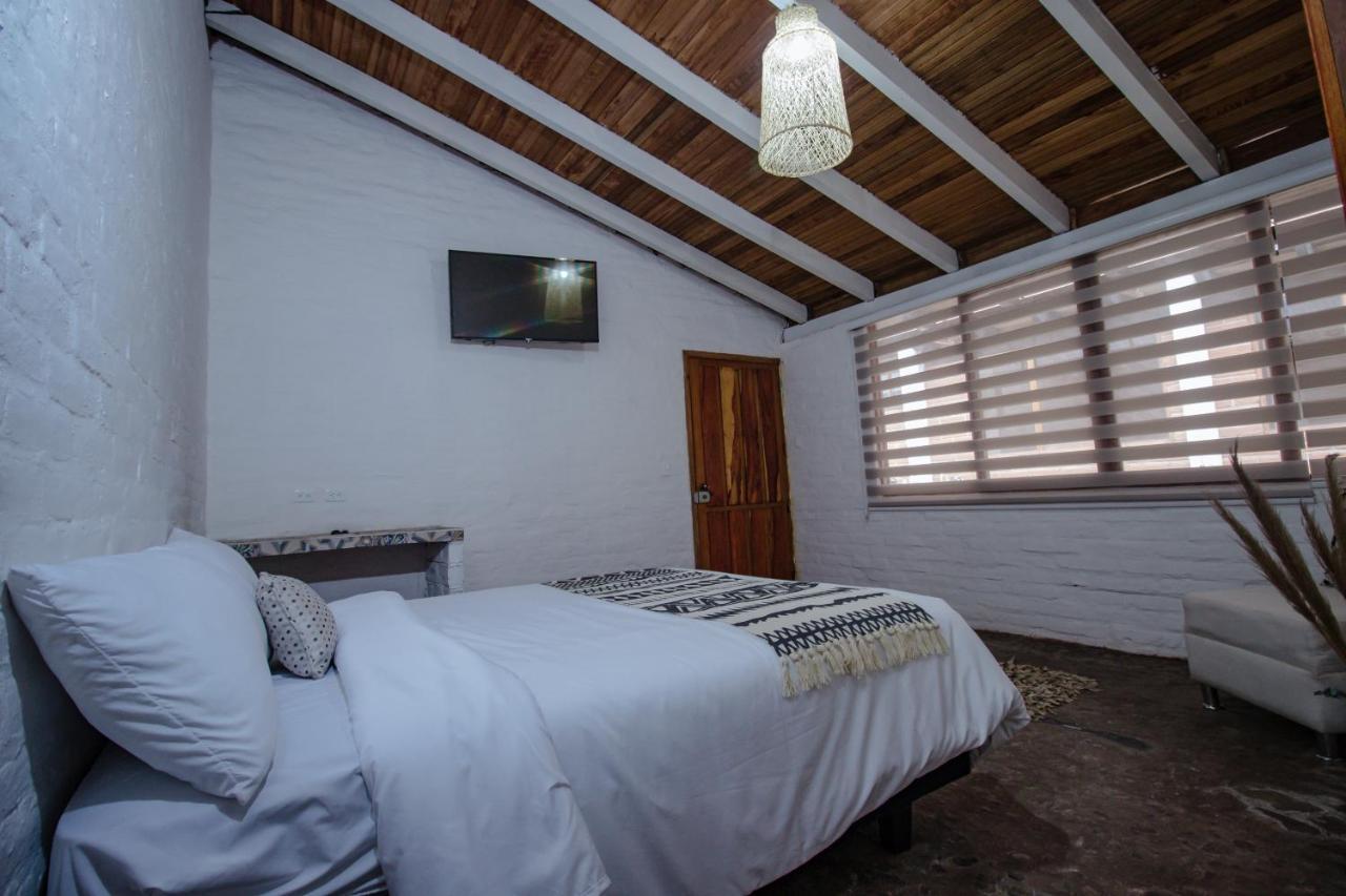 Bed and Breakfast Rustic Quinta La Aurora Баньос Экстерьер фото